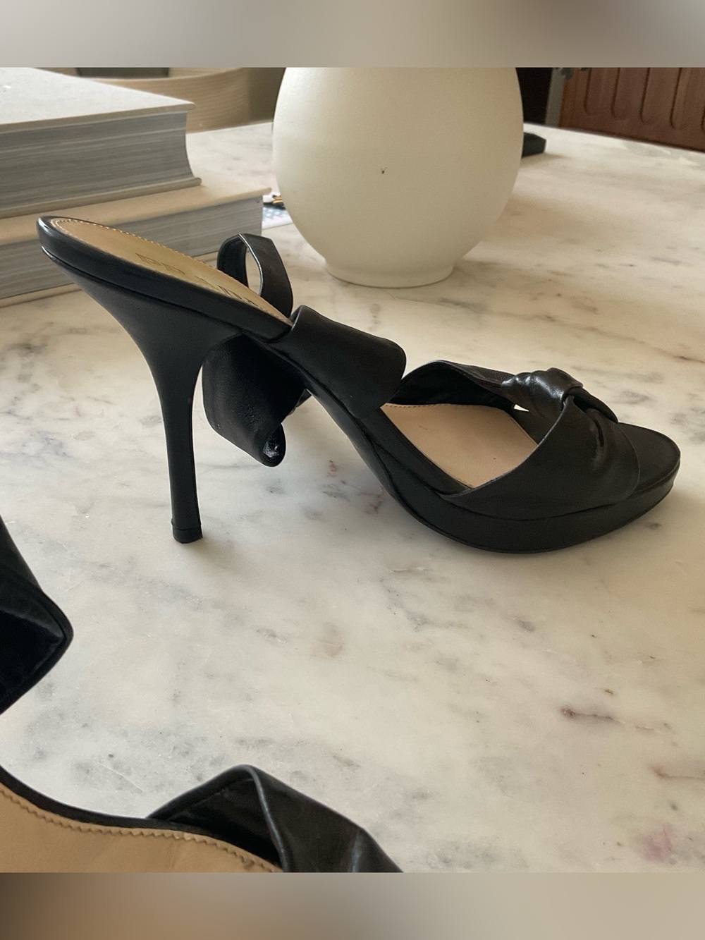 Prada Black Knotted Leather Women’s Sandals - Picture 4 of 5